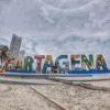letrero de Cartagena ven en nuestro recorrido City tour